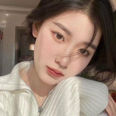 玉湖裸女